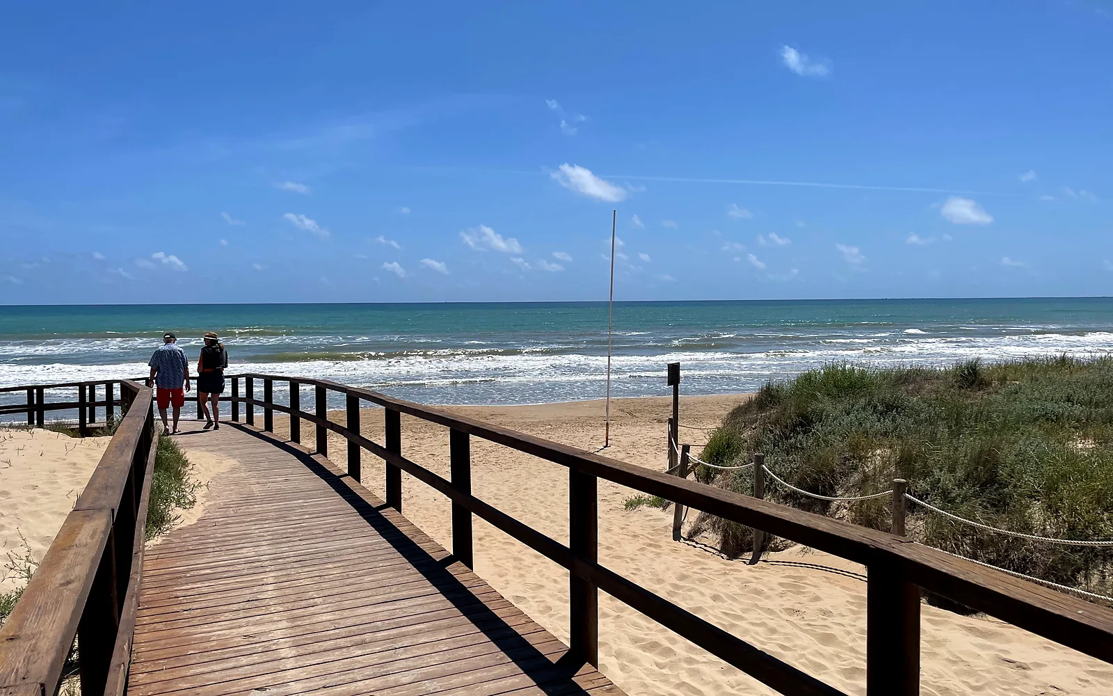Holzsteg zum Meer