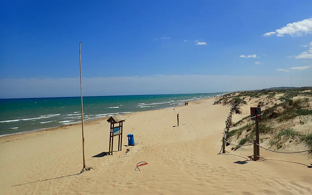 Strand Rebollo mit Duenen