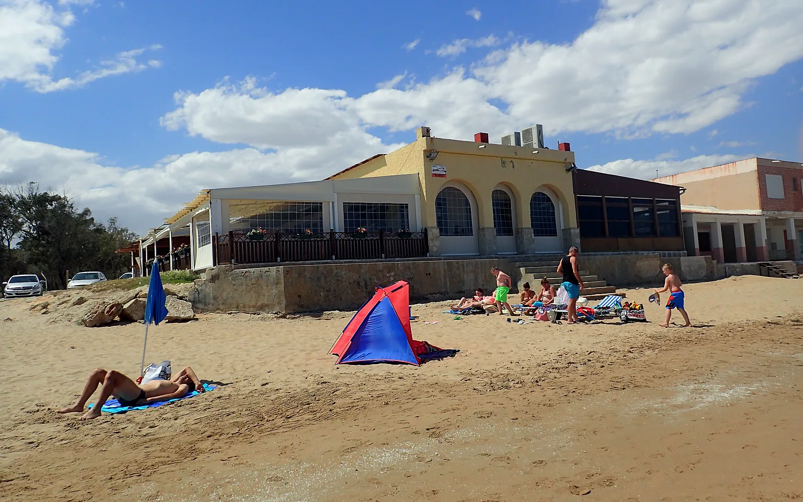 Strandlokal am Meer