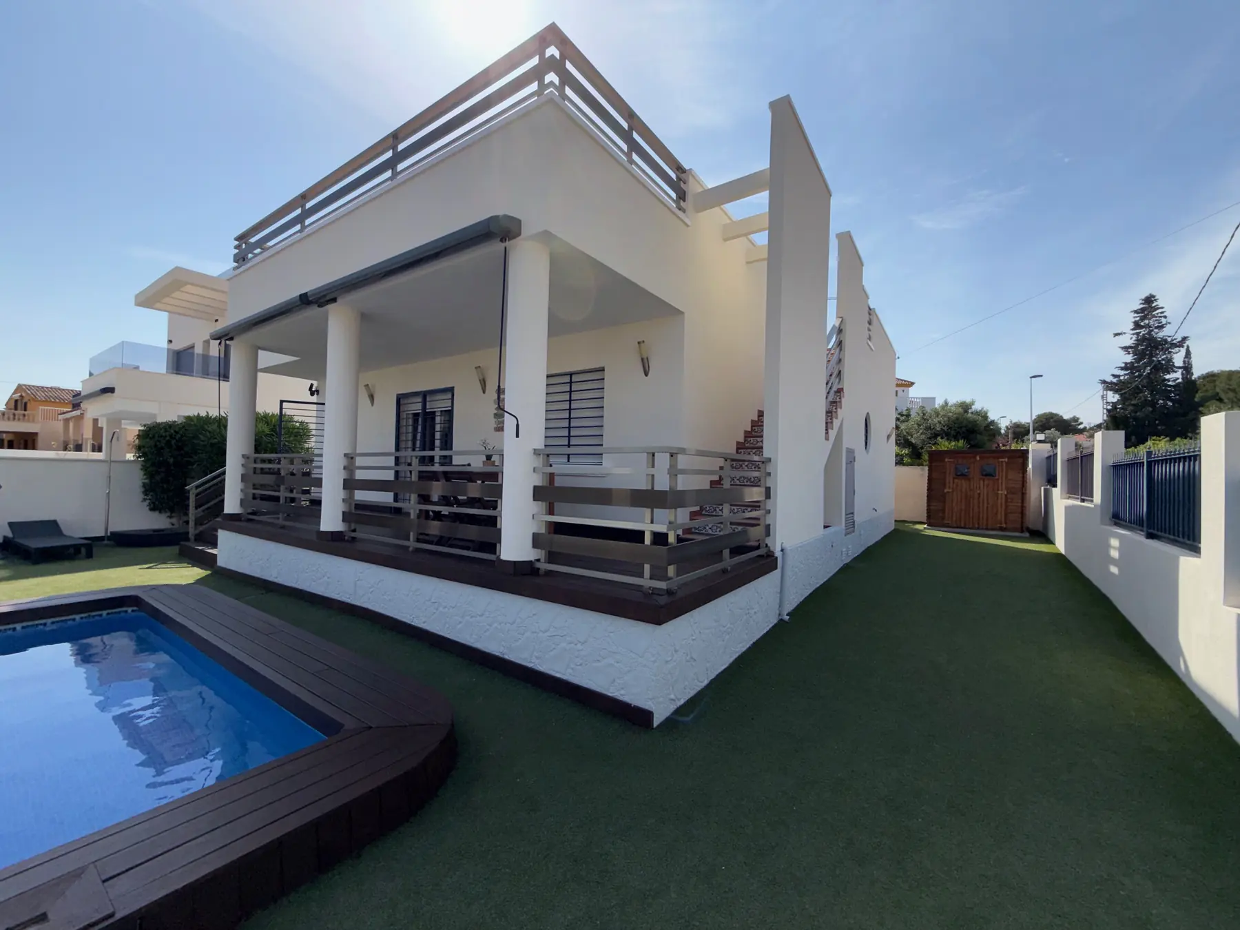 Pool, Terrasse & Sonne